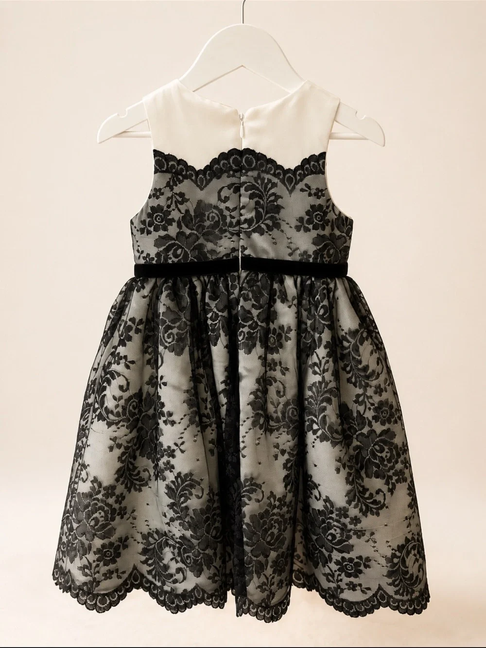 Bonnie Baby Black Lace Overlay Special Occasion Dress Size 4 EUC